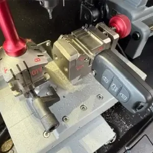 car key cutting
