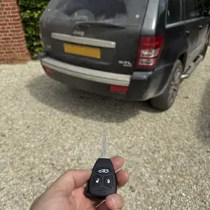 jeep Cherokee car keys